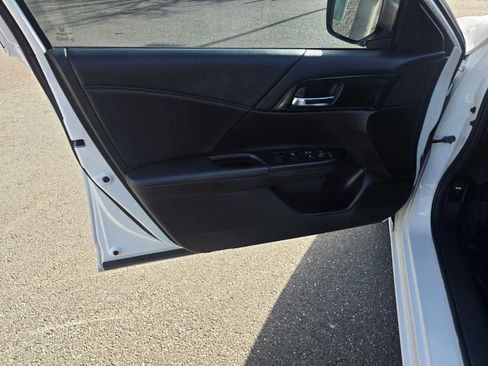 Used 2015 Honda Accord Sport image 21