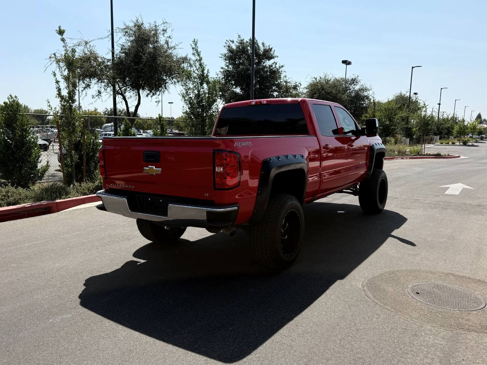 Used 2017 Chevrolet Silverado 1500 LT AWD/4WD image 7