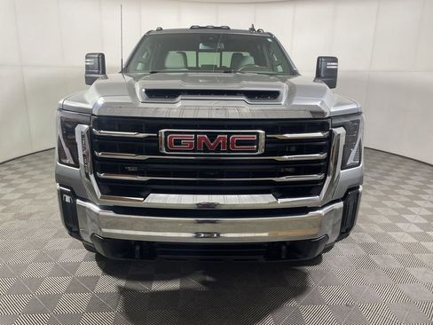 Used 2024 GMC Sierra 3500 SLE w/ SLE Value Package AWD/4WD image 3
