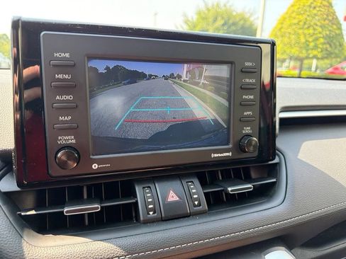 Used 2022 Toyota RAV4 XLE Premium FWD image 16