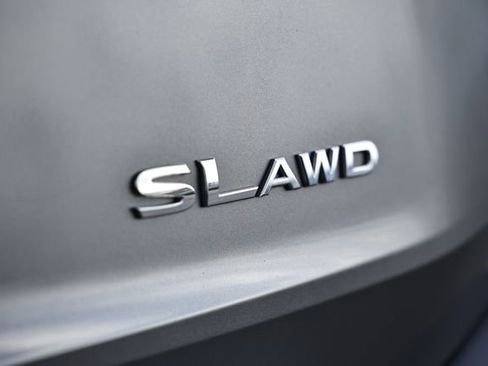 Used 2023 Nissan Rogue SL w/ SL Premium Package image 11