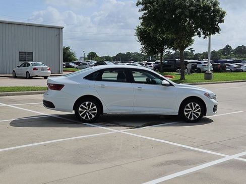 Used 2024 Volkswagen Jetta S FWD image 4