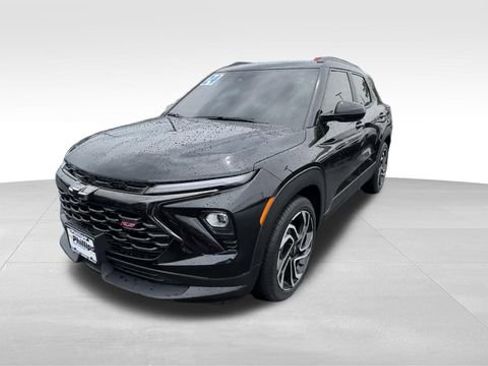 Used 2024 Chevrolet TrailBlazer RS w/ Convenience Package FWD image 2