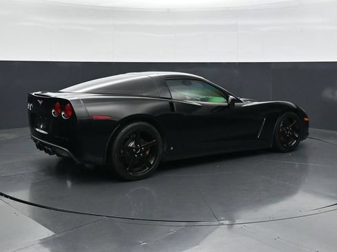 Used 2006 Chevrolet Corvette Coupe RWD image 2