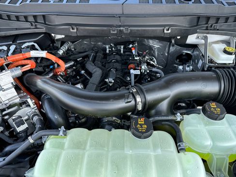 New 2025 Ford F150 Platinum w/ Equipment Group 703A Plus image 22