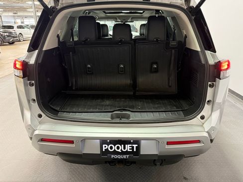 Used 2024 Nissan Pathfinder Platinum w/ Cargo Package image 22