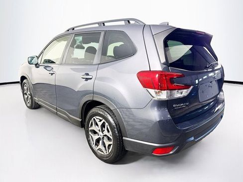 Used 2023 Subaru Forester Premium image 7