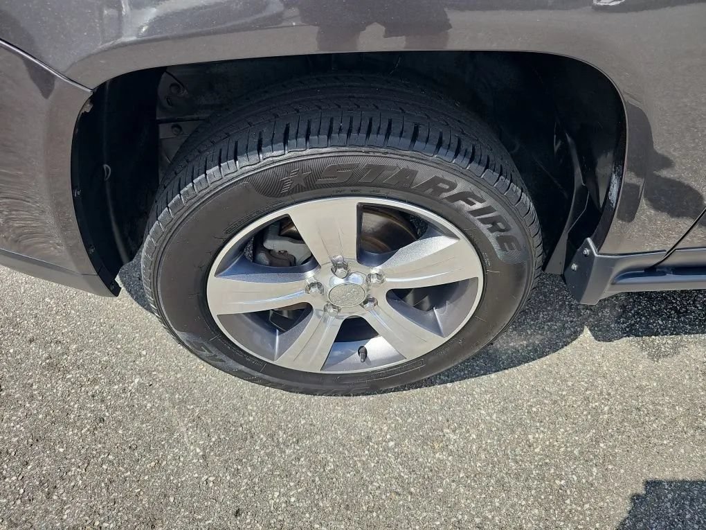 Used 2017 Jeep Compass High Altitude FWD image 10