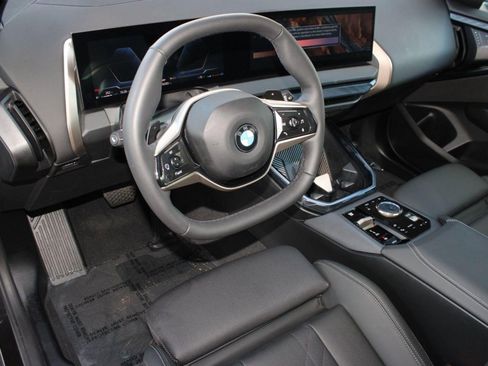 Used 2025 BMW X3 xDrive30i w/ Premium Package image 4