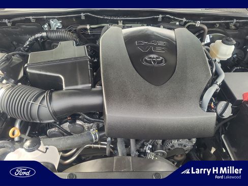 Used 2020 Toyota Tacoma SR image 22