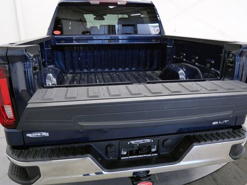 Used 2023 GMC Sierra 1500 SLT AWD/4WD image 36