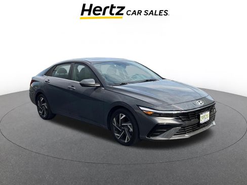 Used 2025 Hyundai Elantra SEL FWD image 1