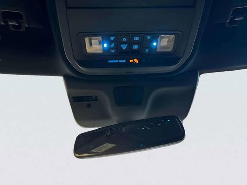 Used 2025 Ford Expedition Max Platinum w/ Stealth Appearance Package image 24