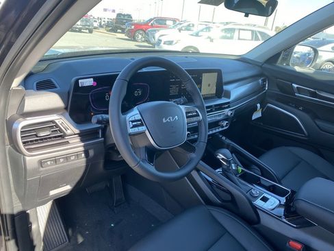 New 2025 Kia Telluride S image 12