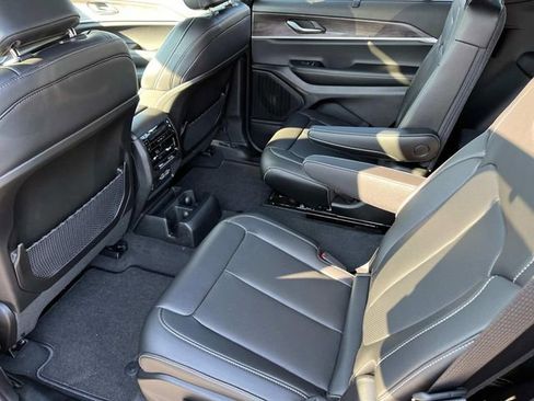 New 2025 Jeep Grand Cherokee L Limited w/ Luxury Tech Group II image 18