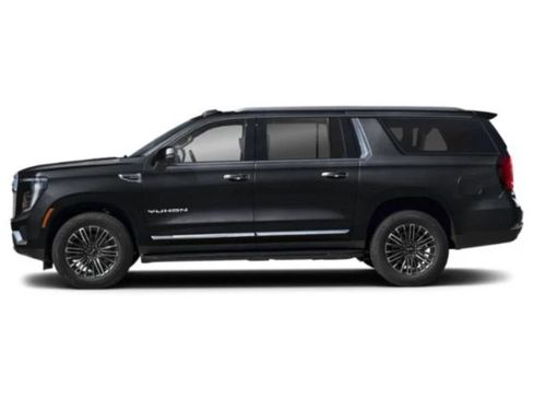 Used 2025 GMC Yukon Elevation w/ Elevation Premium Package AWD/4WD image 3