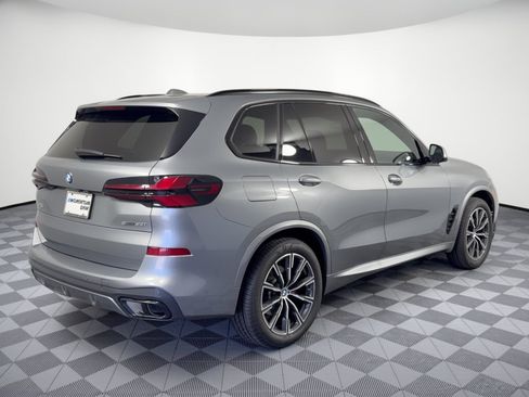 Used 2026 BMW X5 sDrive40i w/ M Sport Package RWD image 9