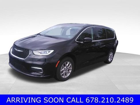 Certified 2024 Chrysler Pacifica Touring-L FWD image 1