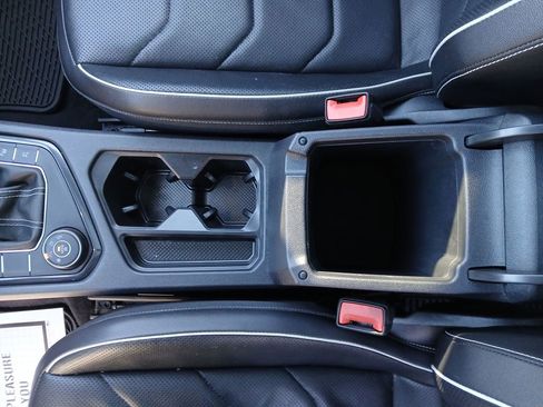 Used 2022 Volkswagen Tiguan SEL R-Line image 27