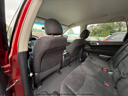 Used 2016 Nissan Pathfinder SV AWD/4WD image 14
