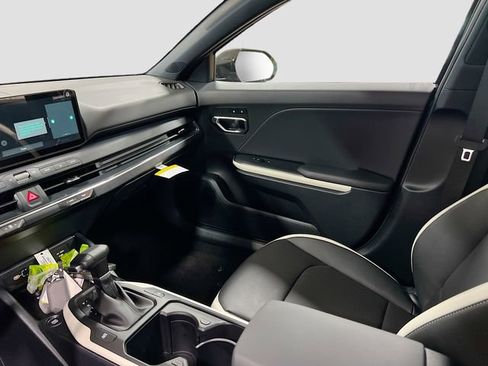 New 2025 Kia K4 GT-Line w/ GT-Line Premium Package image 25