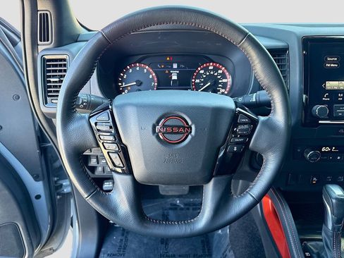 Used 2024 Nissan Frontier PRO-4X w/ Technology Package AWD/4WD image 11