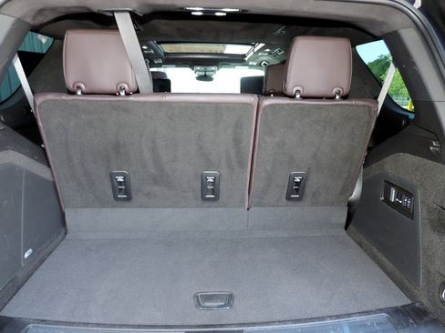 Certified 2024 Cadillac Escalade Sport Platinum w/ LPO, ONYX Package AWD/4WD image 15