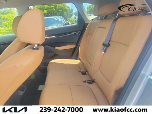 Certified 2024 Kia Seltos EX FWD image 13