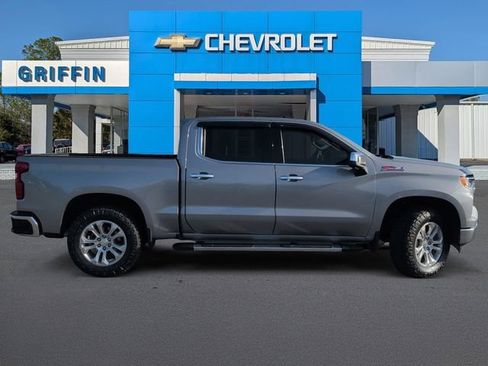 Used 2023 Chevrolet Silverado 1500 LTZ image 3