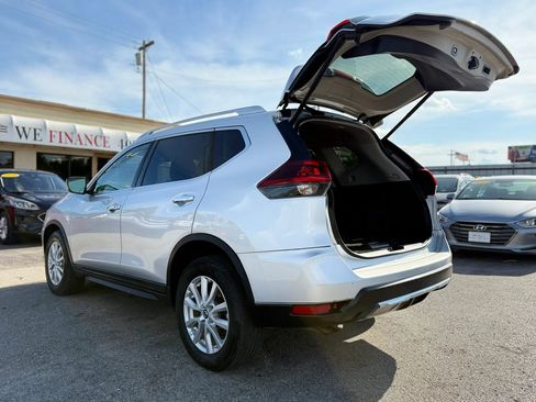 Used 2018 Nissan Rogue SV AWD/4WD image 8