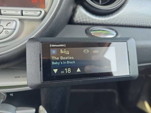 Used 2010 MINI Cooper S image 26