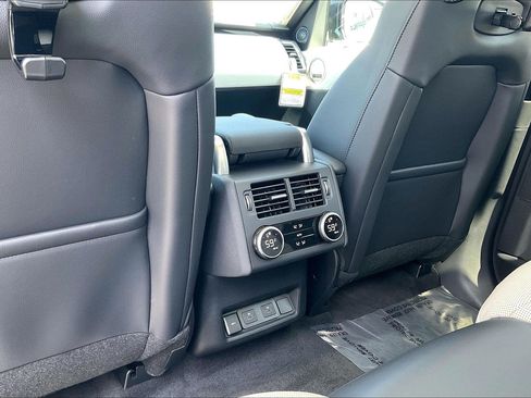 New 2026 Land Rover Discovery S AWD/4WD image 24