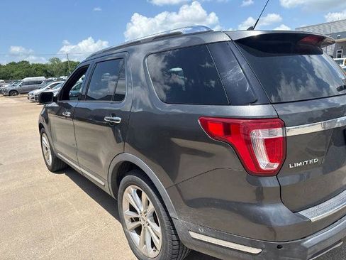 Certified 2018 Ford Explorer Limited w/ Equipment Group 301A FWD image 3