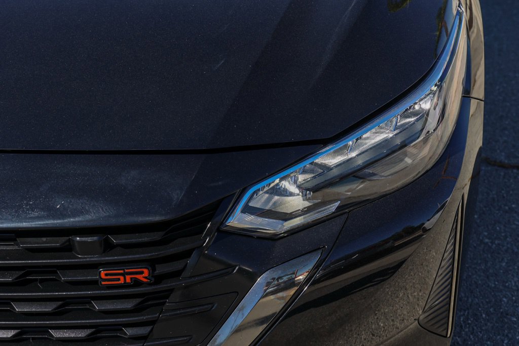 Used 2025 Nissan Sentra SR FWD image 11