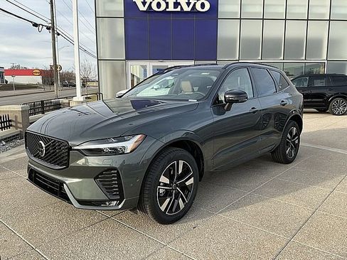 New 2026 Volvo XC60 B5 Plus w/ Climate Package image 3