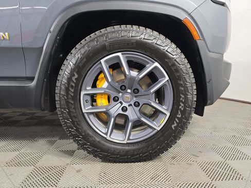 Used 2023 Rivian R1S Launch Edition Quad AWD/4WD image 11