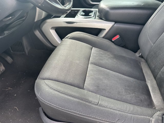 Used 2018 Nissan Titan SV w/ SV Convenience Package RWD image 11