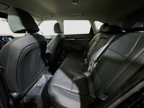 Used 2024 Kia Seltos EX image 17