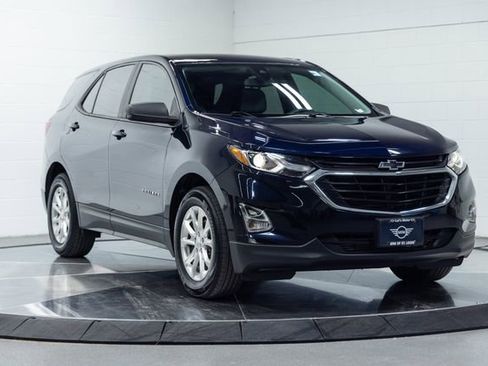 Used 2021 Chevrolet Equinox LS w/ LS Convenience Package FWD image 4