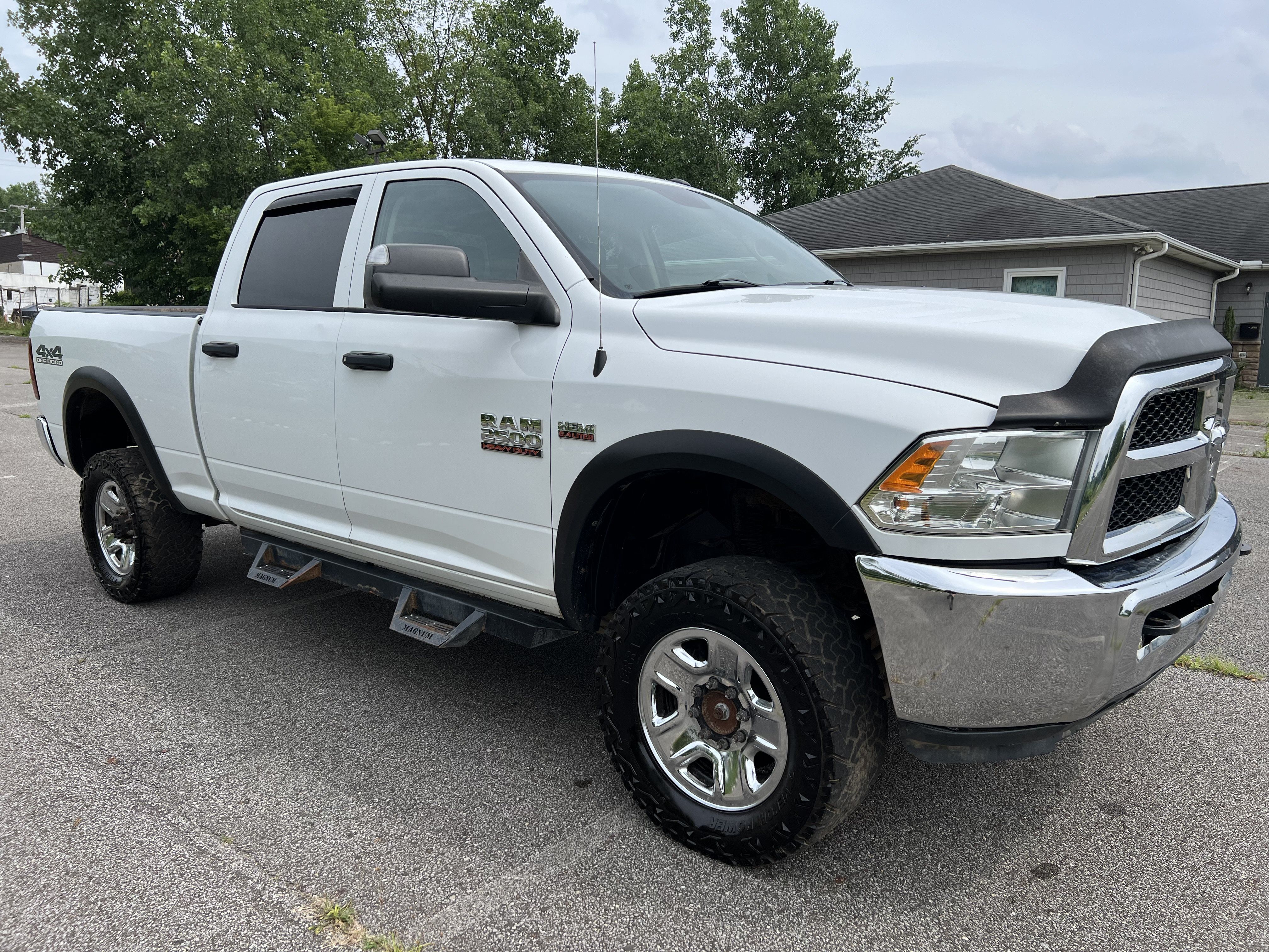 Used 2018 RAM 2500 Tradesman w/ Chrome Appearance Group AWD/4WD image 10