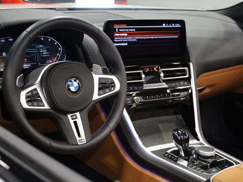 Used 2023 BMW M850i xDrive Convertible w/ M Sport Professional Package image 33