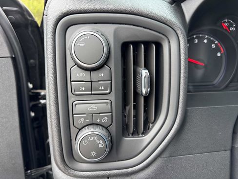 New 2026 Chevrolet Silverado 1500 Custom Trail Boss w/ Midnight Edition AWD/4WD image 26