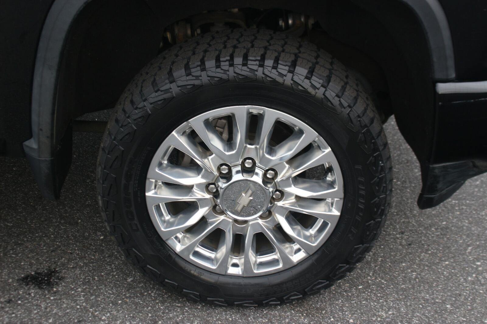 Used 2020 Chevrolet Silverado 2500 High Country AWD/4WD image 40