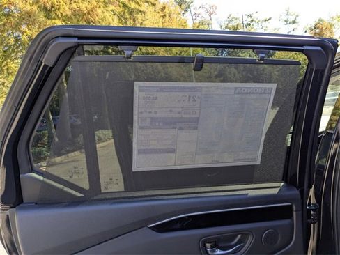 New 2025 Honda Pilot EX-L image 32