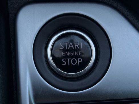 Used 2022 Nissan Sentra SR FWD image 23
