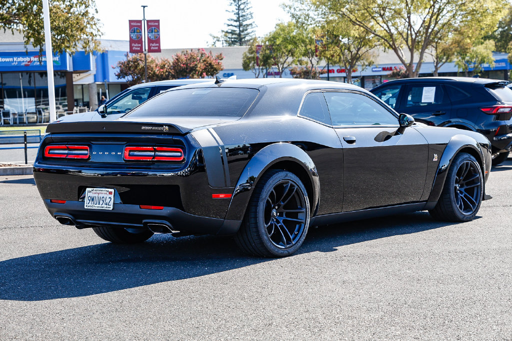 Used 2023 Dodge Challenger R/T Scat Pack RWD image 4