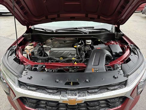 Certified 2024 Chevrolet Trax LS w/ LS Convenience Package FWD image 29