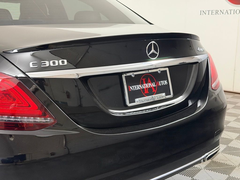 Used 2019 Mercedes-Benz C 300 4MATIC Sedan image 10