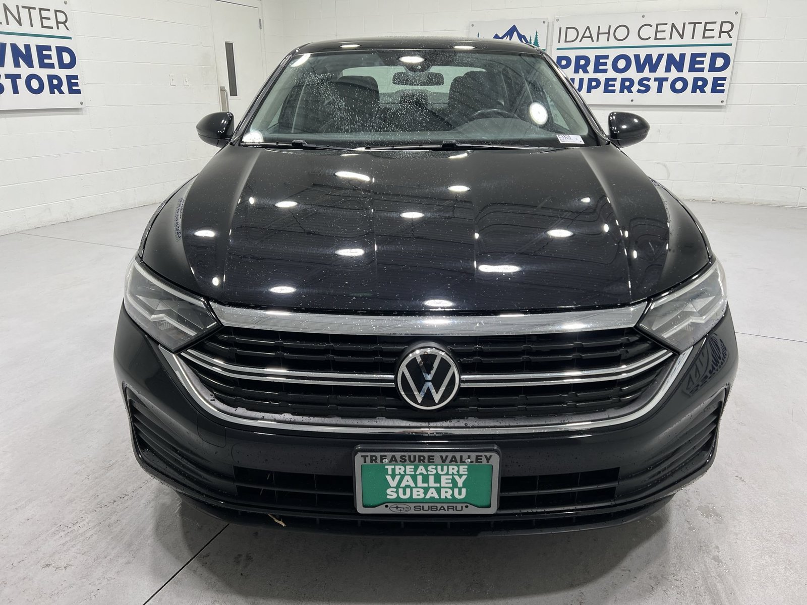 Used 2024 Volkswagen Jetta SE FWD image 3