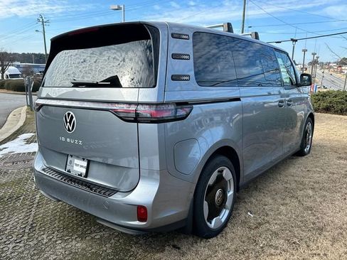 New 2025 Volkswagen ID. Buzz Pro S RWD image 7